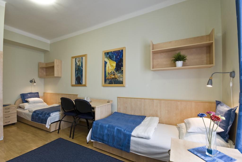 Hotel Kerpely Dunaújváros Quarto foto